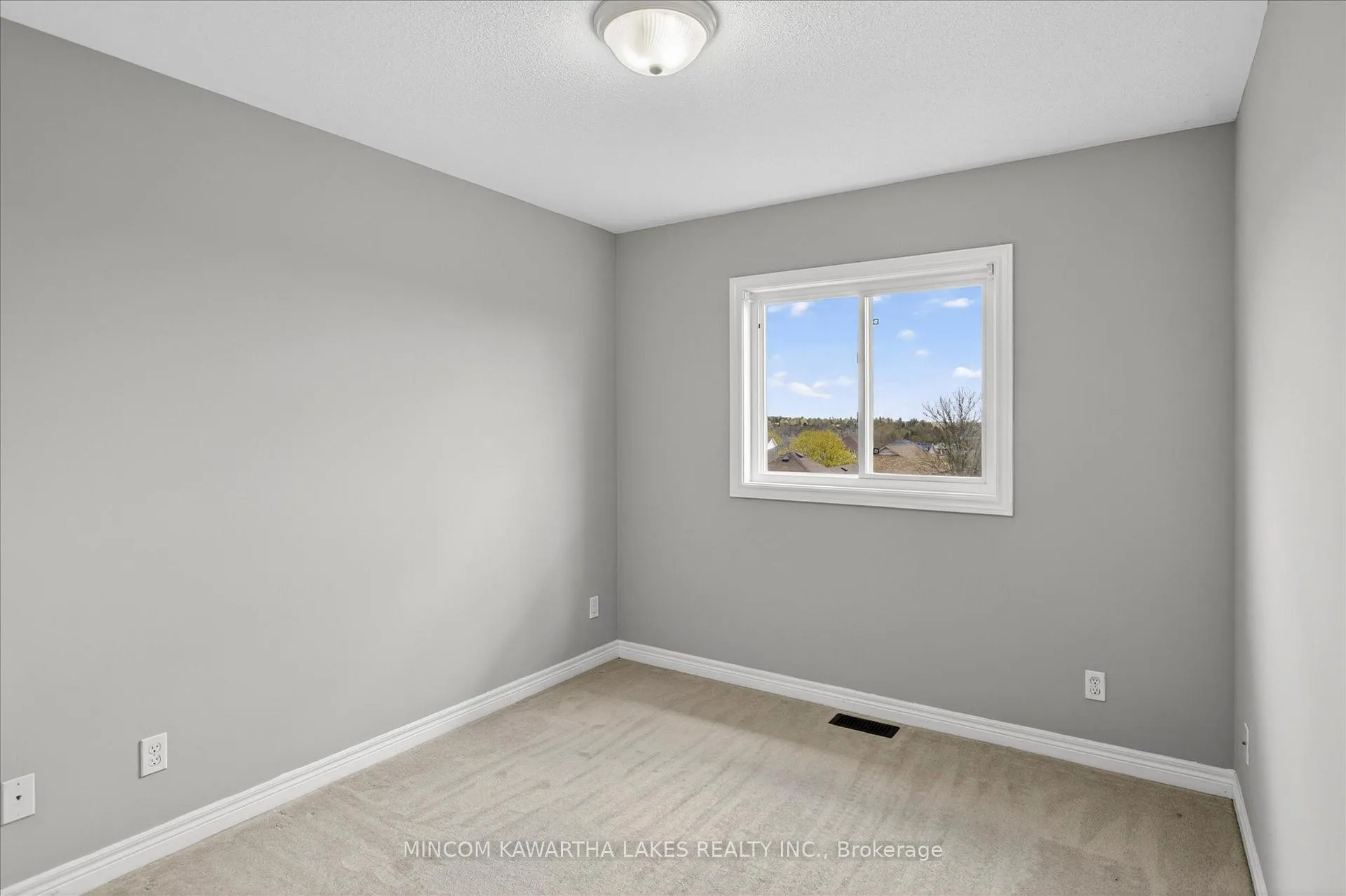 Photo 30 of 110 Farrier Crescent NE, Peterborough — HOMEH