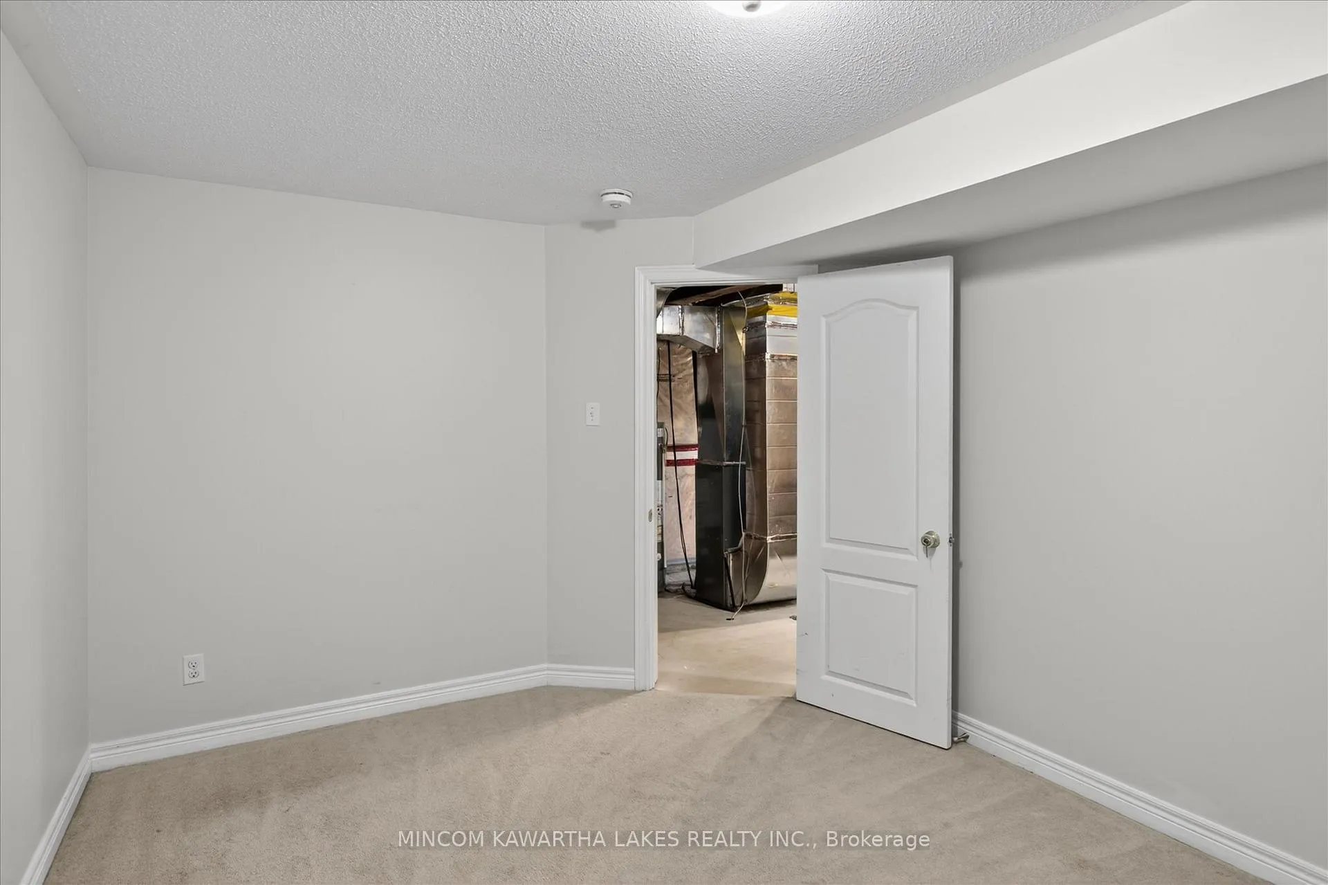 Photo 37 of 110 Farrier Crescent NE, Peterborough — HOMEH