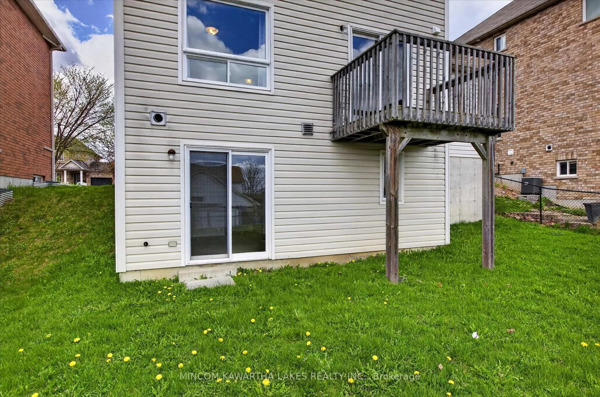 Photo 45 of 110 Farrier Crescent NE, Peterborough — HOMEH
