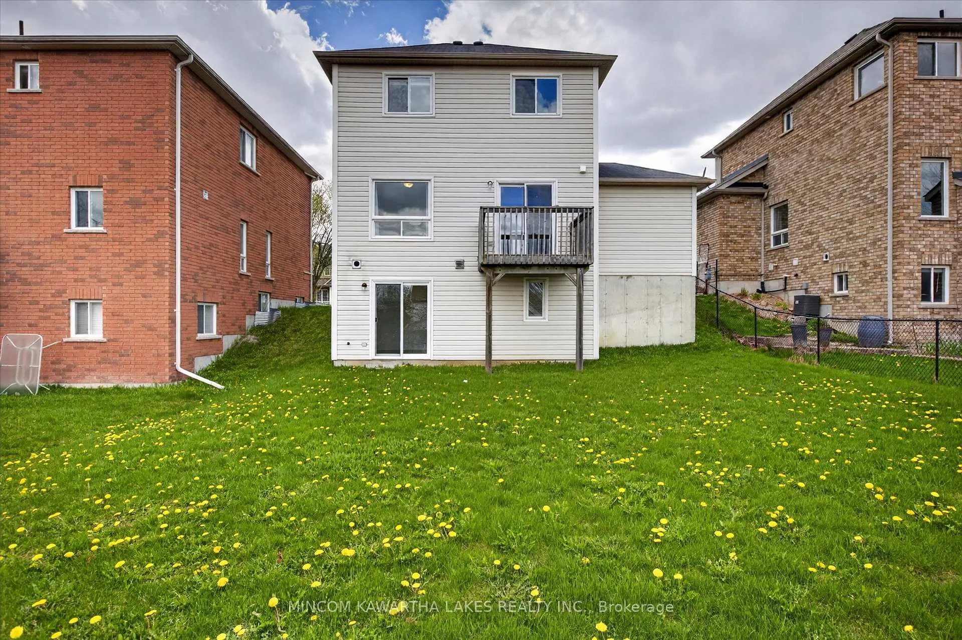 Photo 47 of 110 Farrier Crescent NE, Peterborough — HOMEH