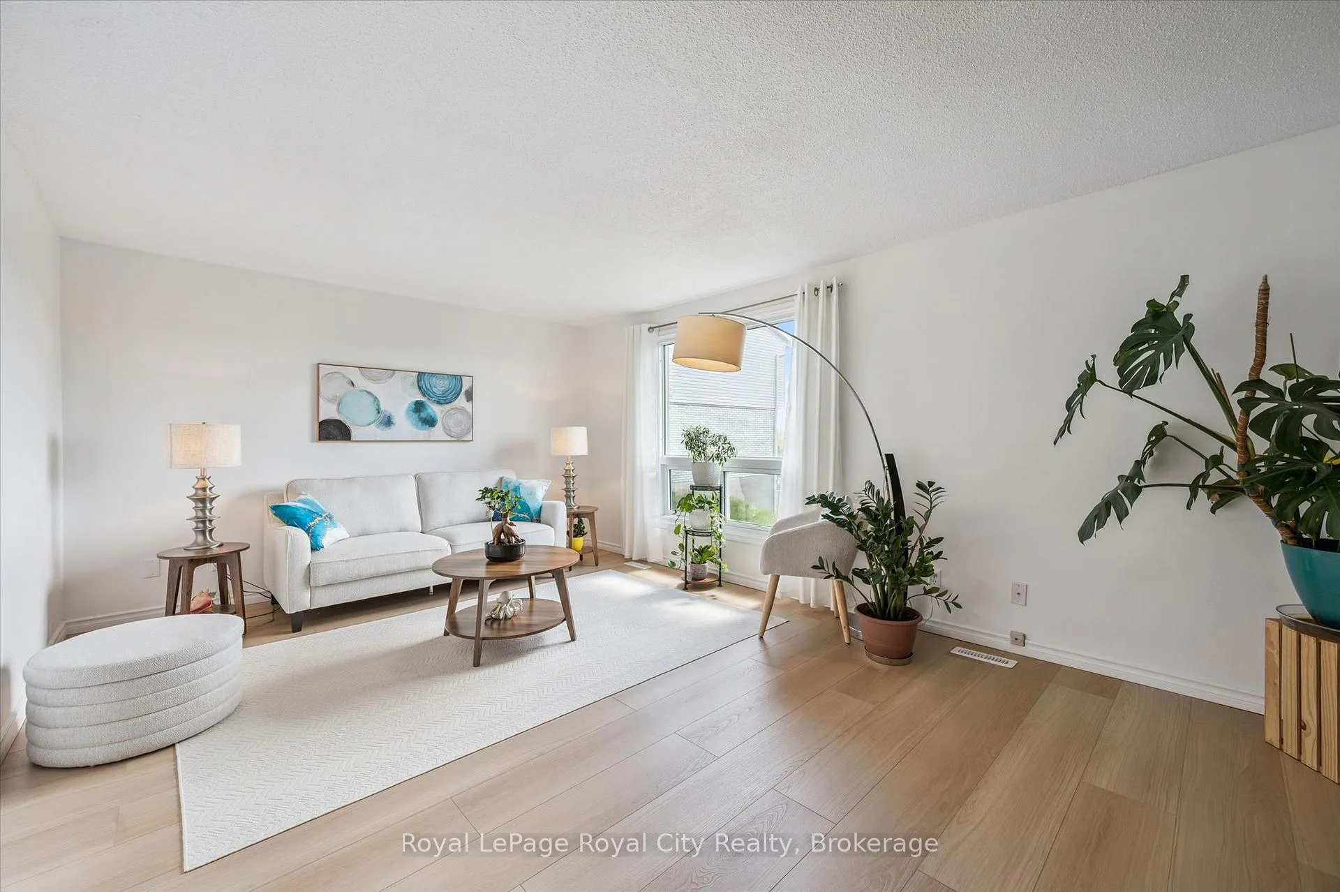 Photo 3 of Unit 42, 700 Paisley Road, Guelph, Willow West/Sugarbush/West Acres — HOMEH