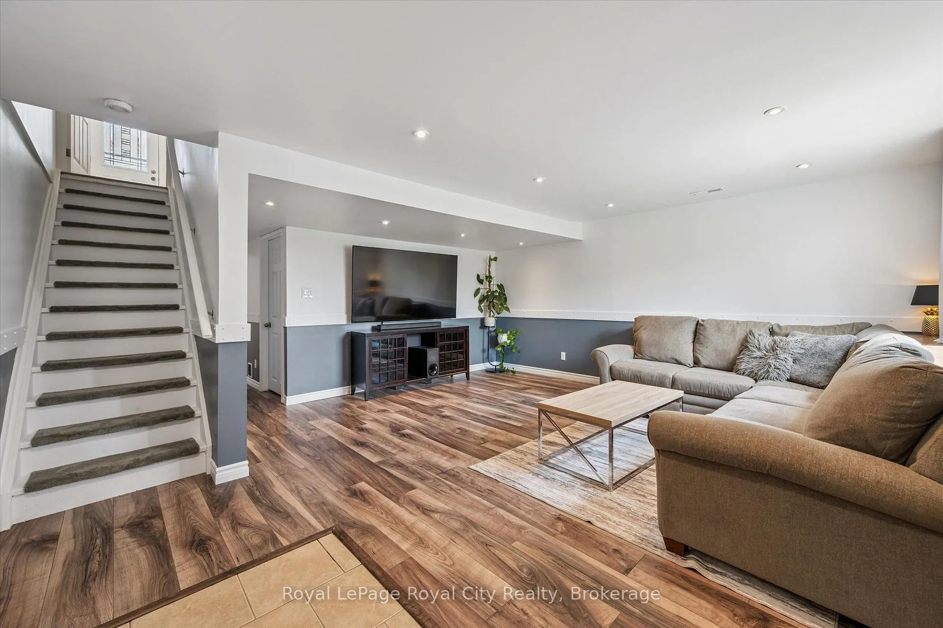 Photo 14 of Unit 42, 700 Paisley Road, Guelph, Willow West/Sugarbush/West Acres — HOMEH