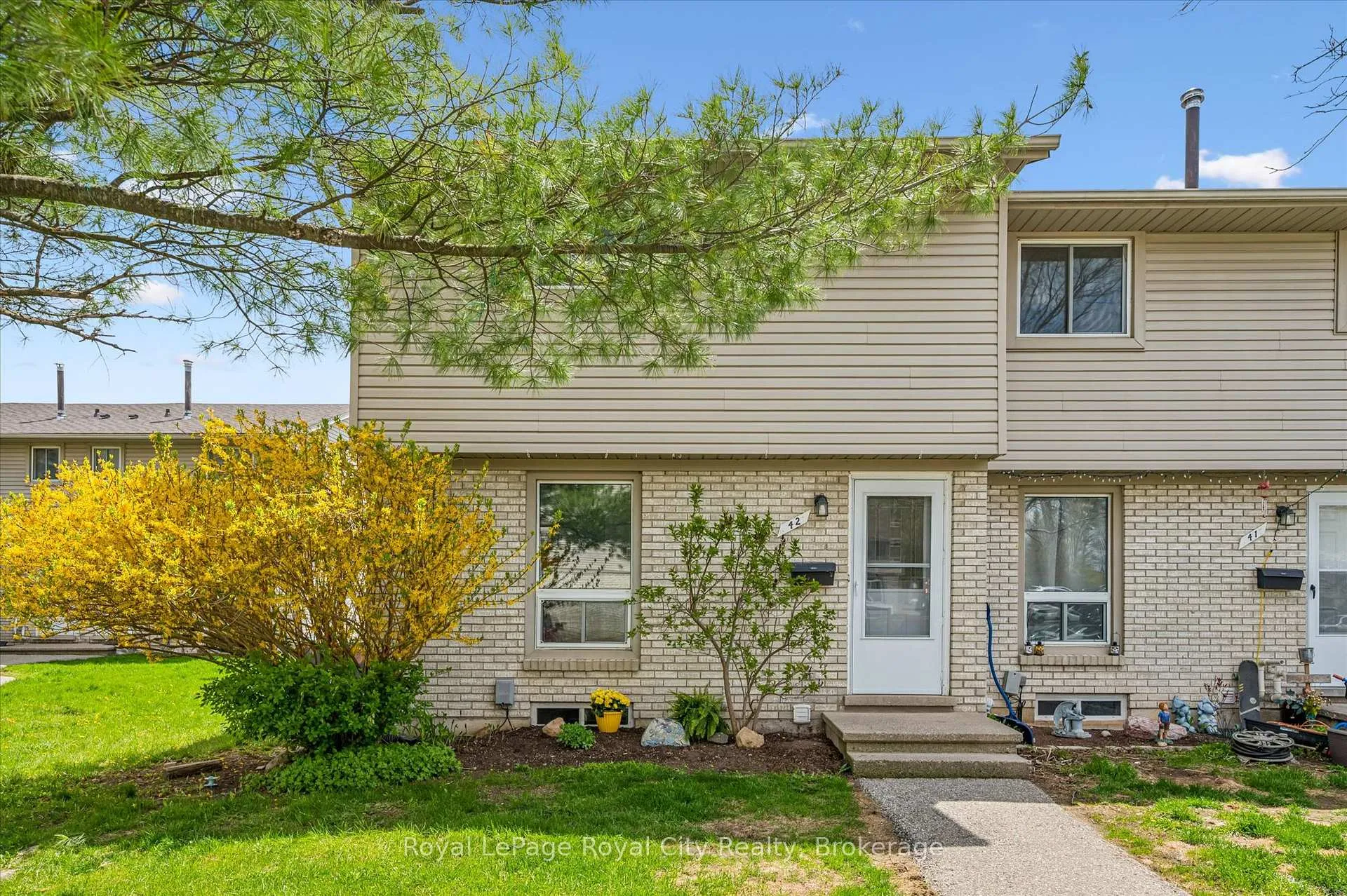 Photo 23 of Unit 42, 700 Paisley Road, Guelph, Willow West/Sugarbush/West Acres — HOMEH