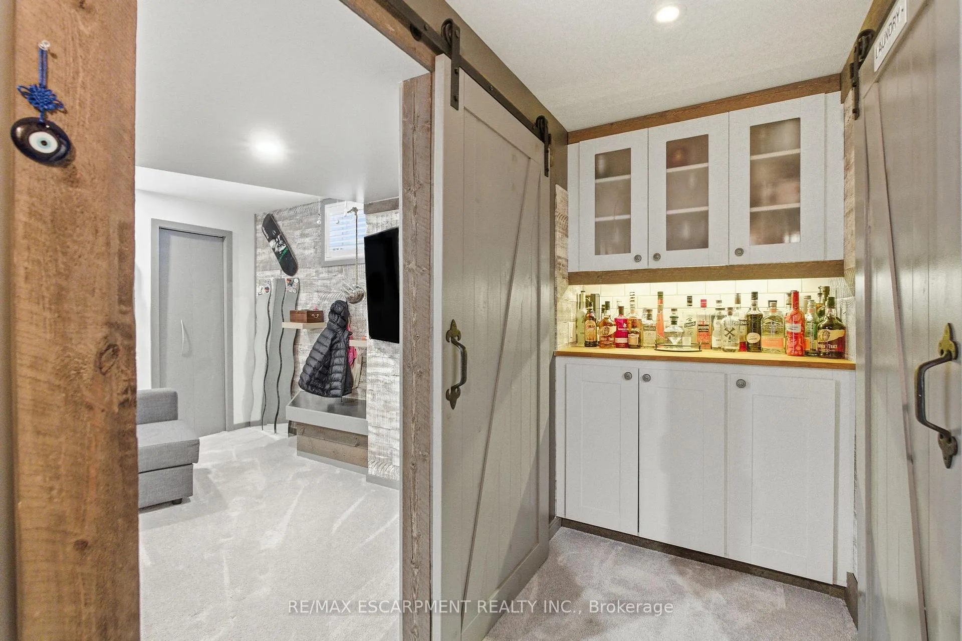 Photo 27 of 10 Rockhaven Lane, Hamilton, Waterdown — HOMEH
