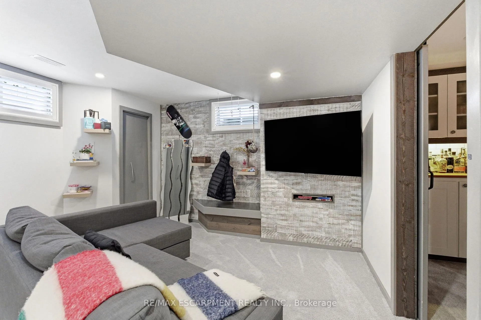 Photo 28 of 10 Rockhaven Lane, Hamilton, Waterdown — HOMEH