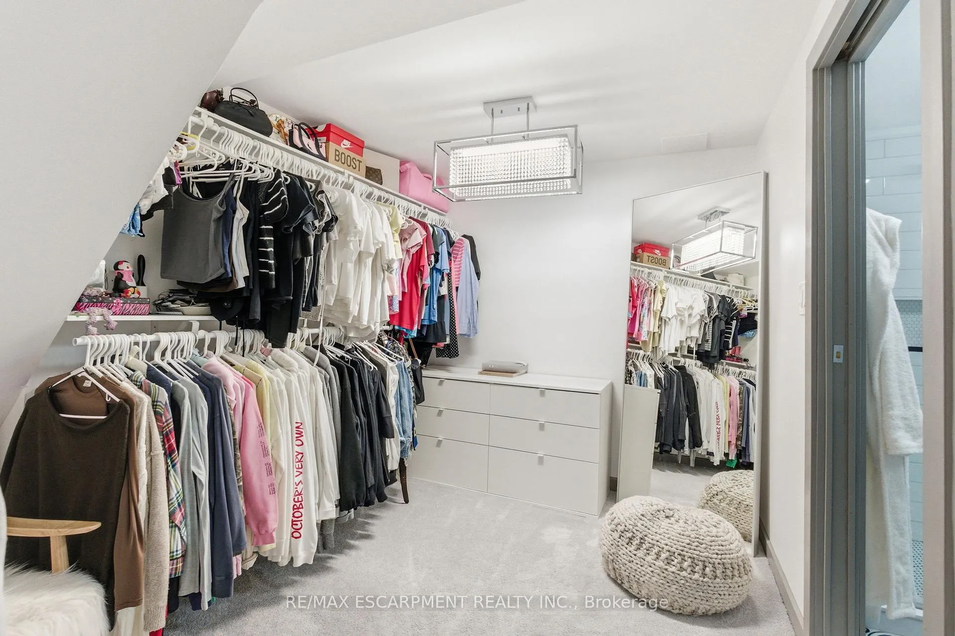 Photo 32 of 10 Rockhaven Lane, Hamilton, Waterdown — HOMEH
