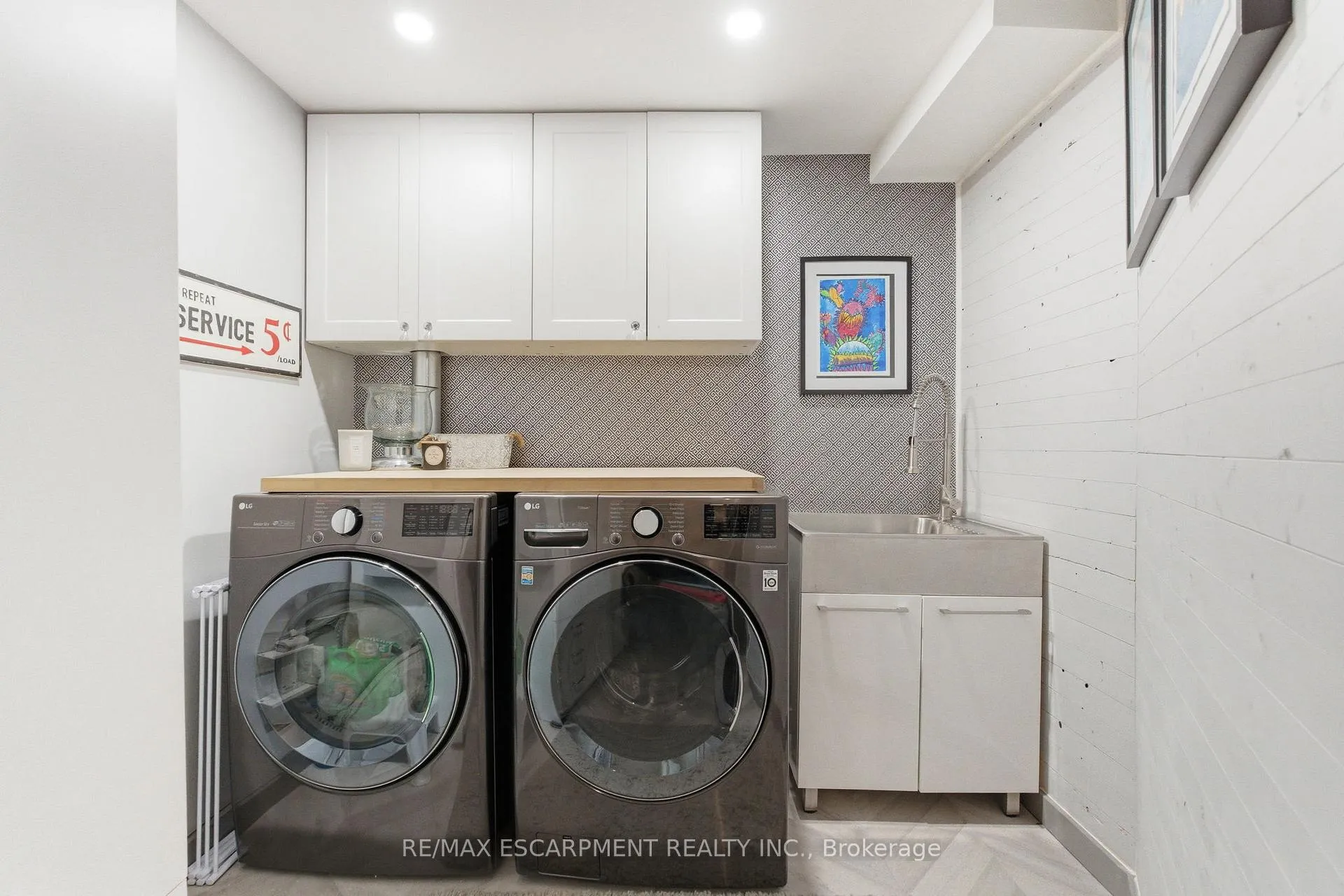 Photo 35 of 10 Rockhaven Lane, Hamilton, Waterdown — HOMEH