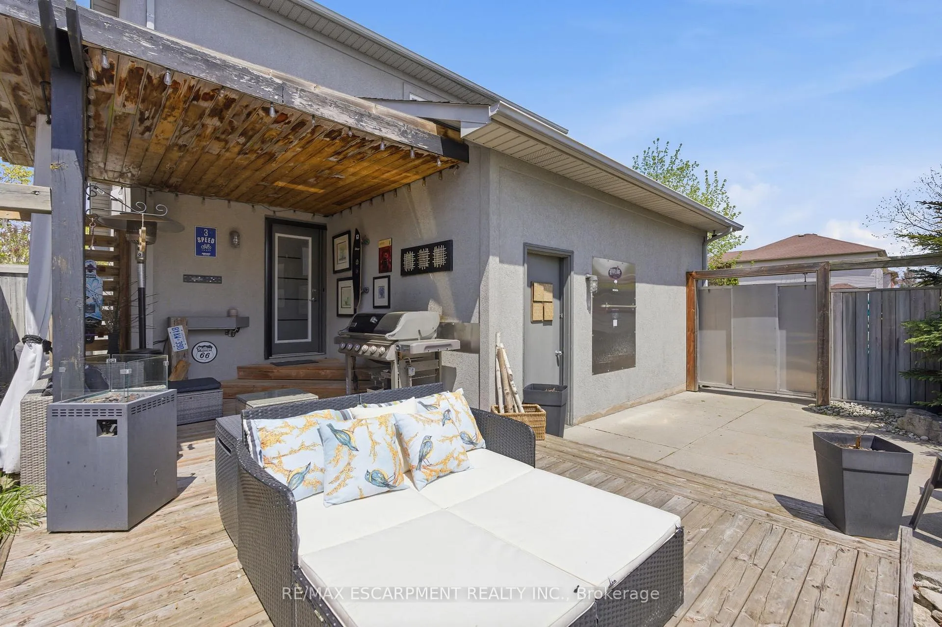 Photo 37 of 10 Rockhaven Lane, Hamilton, Waterdown — HOMEH