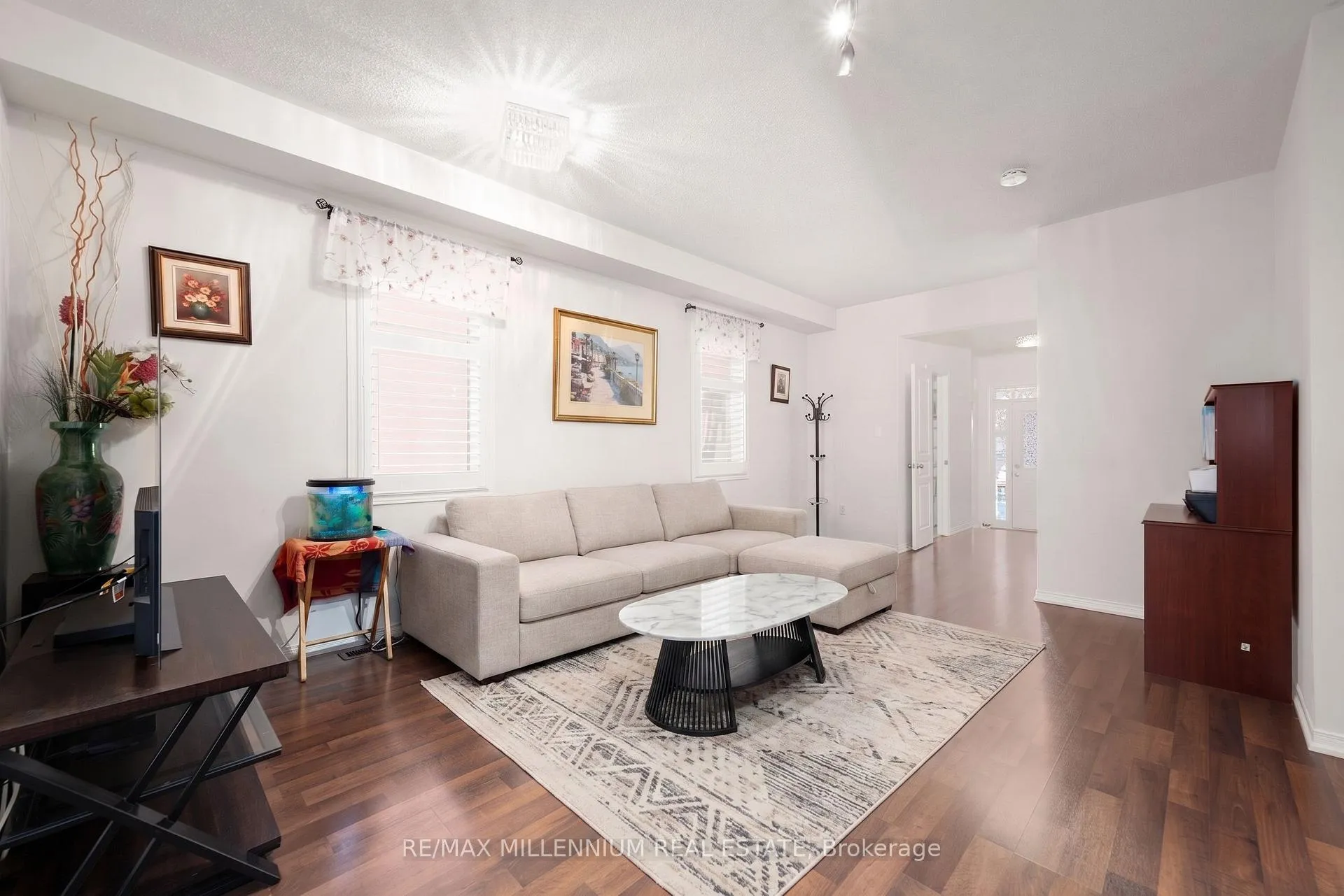 Photo 8 of 1211 Mccron Crescent, Newmarket, Stonehaven-Wyndham — HOMEH