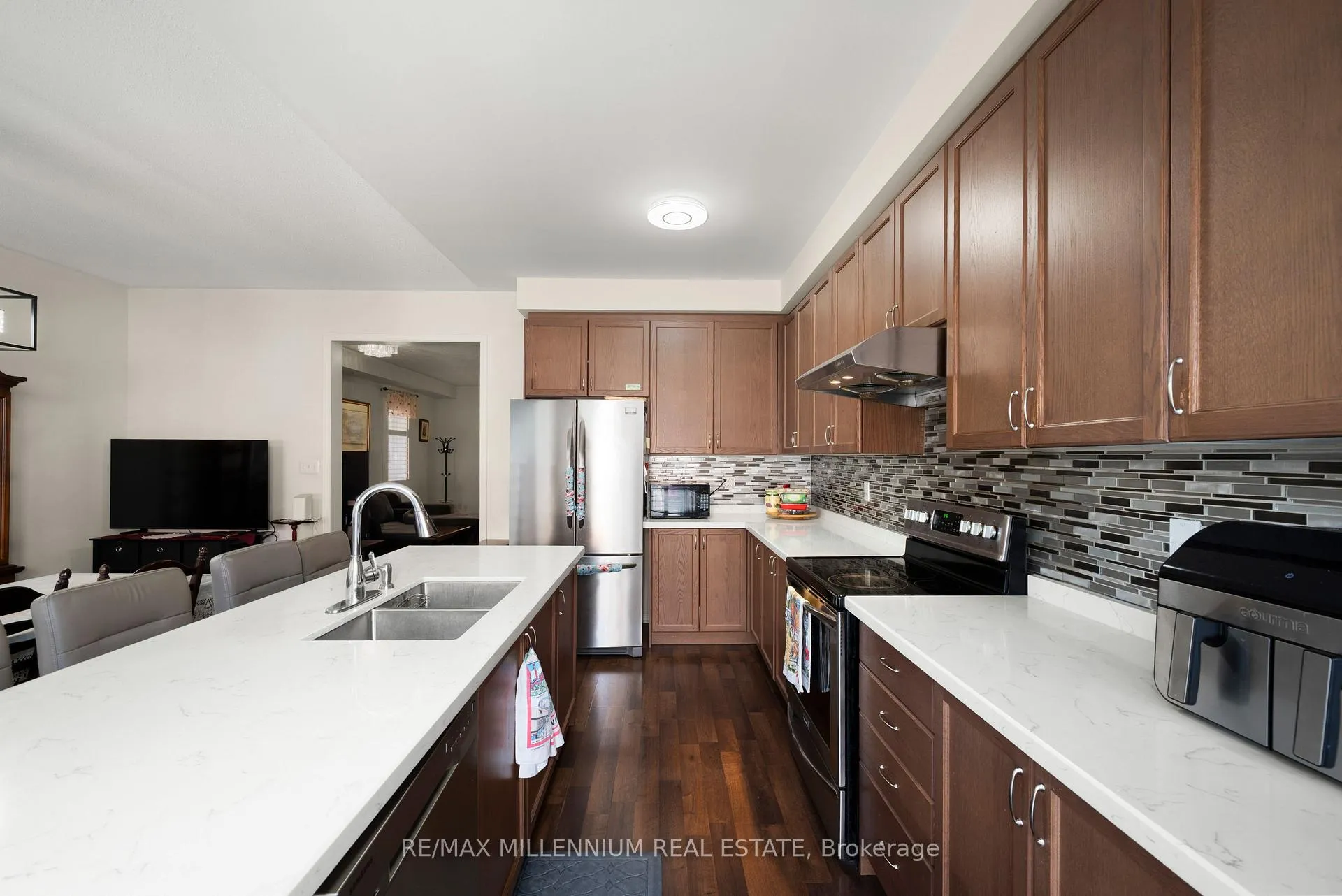 Photo 14 of 1211 Mccron Crescent, Newmarket, Stonehaven-Wyndham — HOMEH