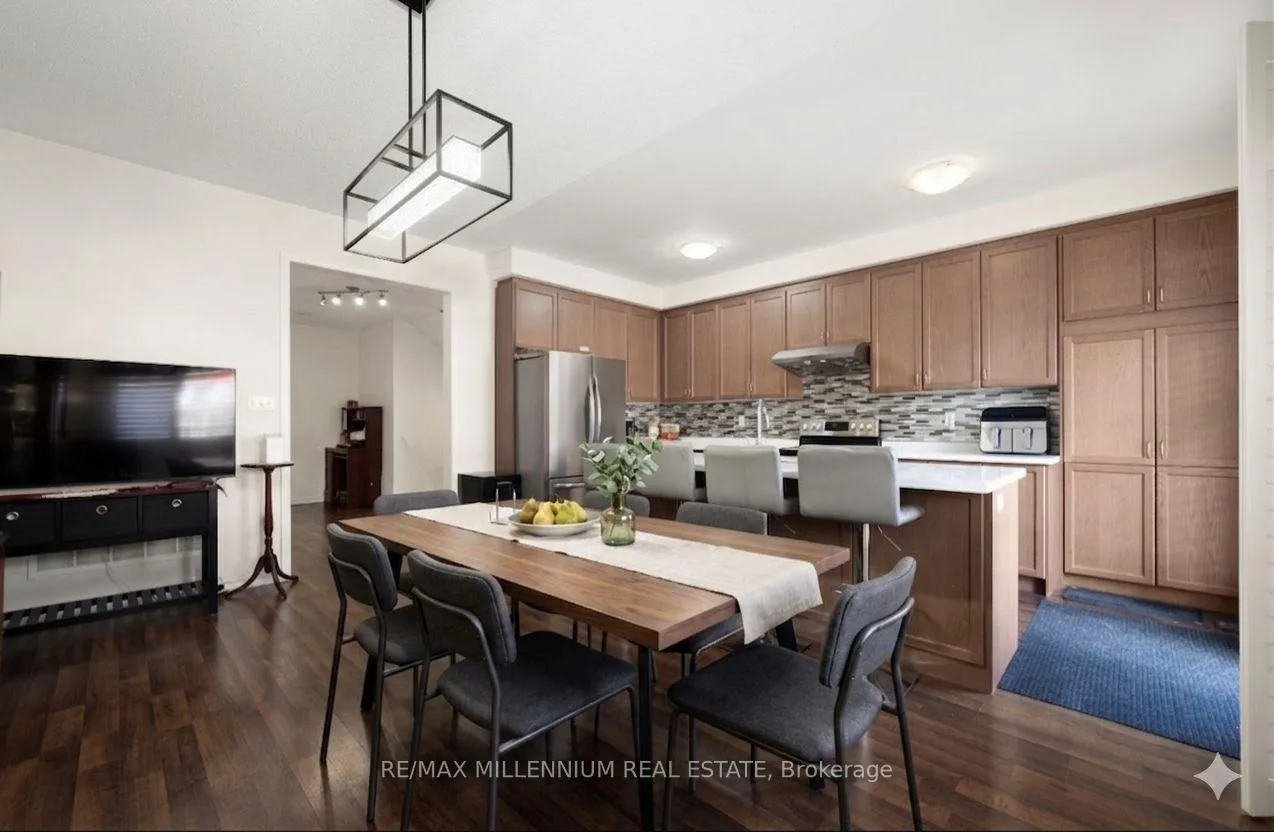 Photo 18 of 1211 Mccron Crescent, Newmarket, Stonehaven-Wyndham — HOMEH