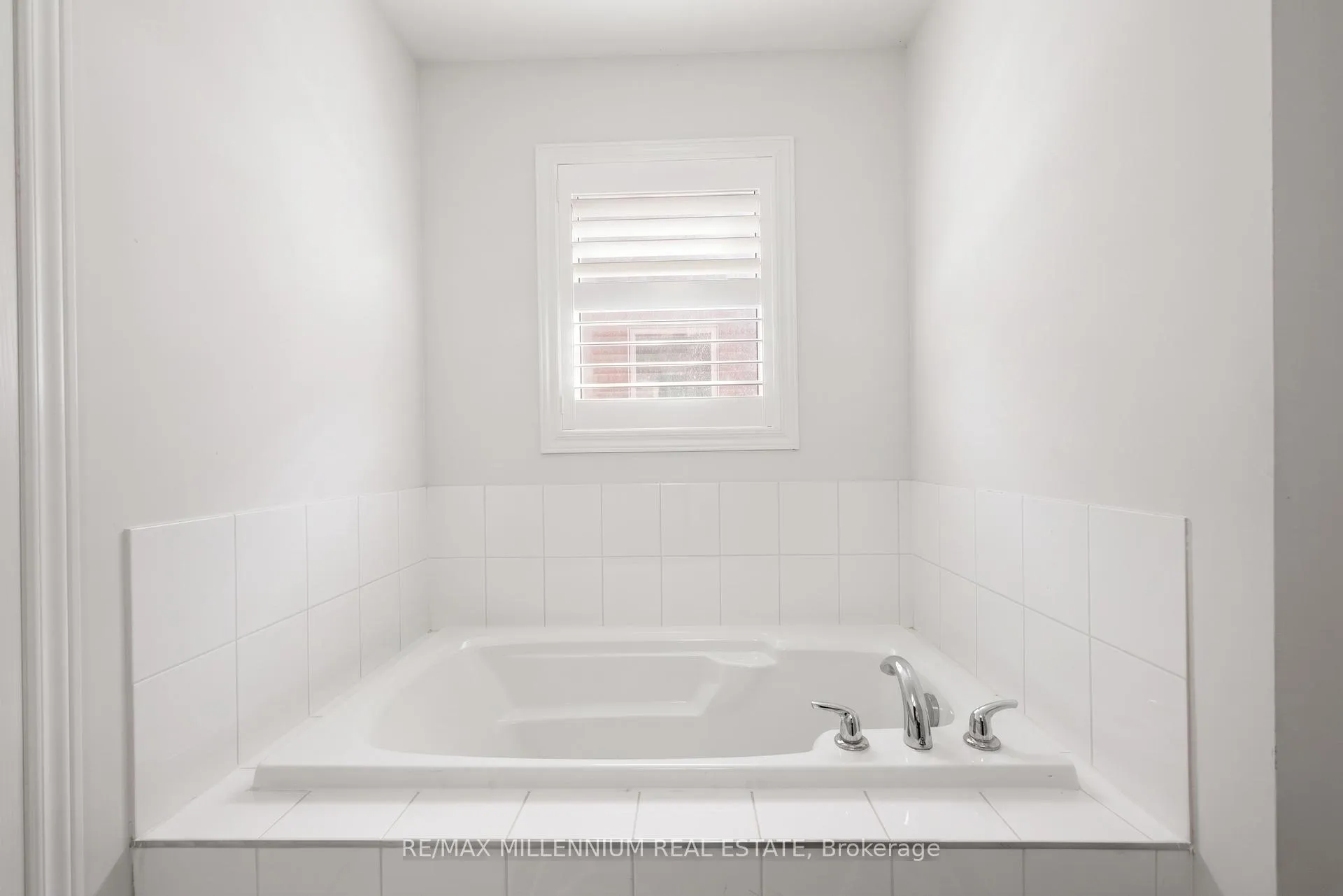 Photo 28 of 1211 Mccron Crescent, Newmarket, Stonehaven-Wyndham — HOMEH