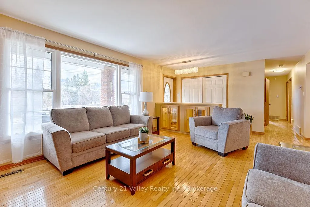Photo 9 of 107 Augsburg Road, Bonnechere Valley, Eganville/Bonnechere Twp — HOMEH