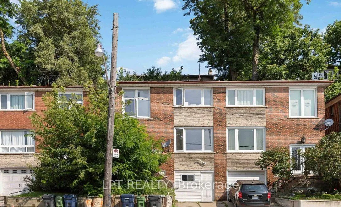 Front of 1344 Davenport Road