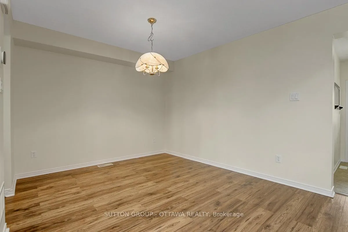 Photo 12 of 124 Cedardown Private, Ottawa, Barrhaven - Stonebridge — HOMEH