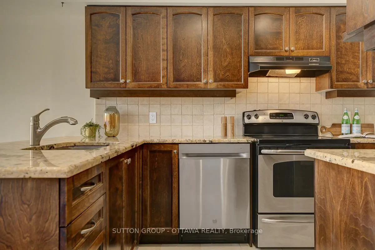 Photo 17 of 124 Cedardown Private, Ottawa, Barrhaven - Stonebridge — HOMEH