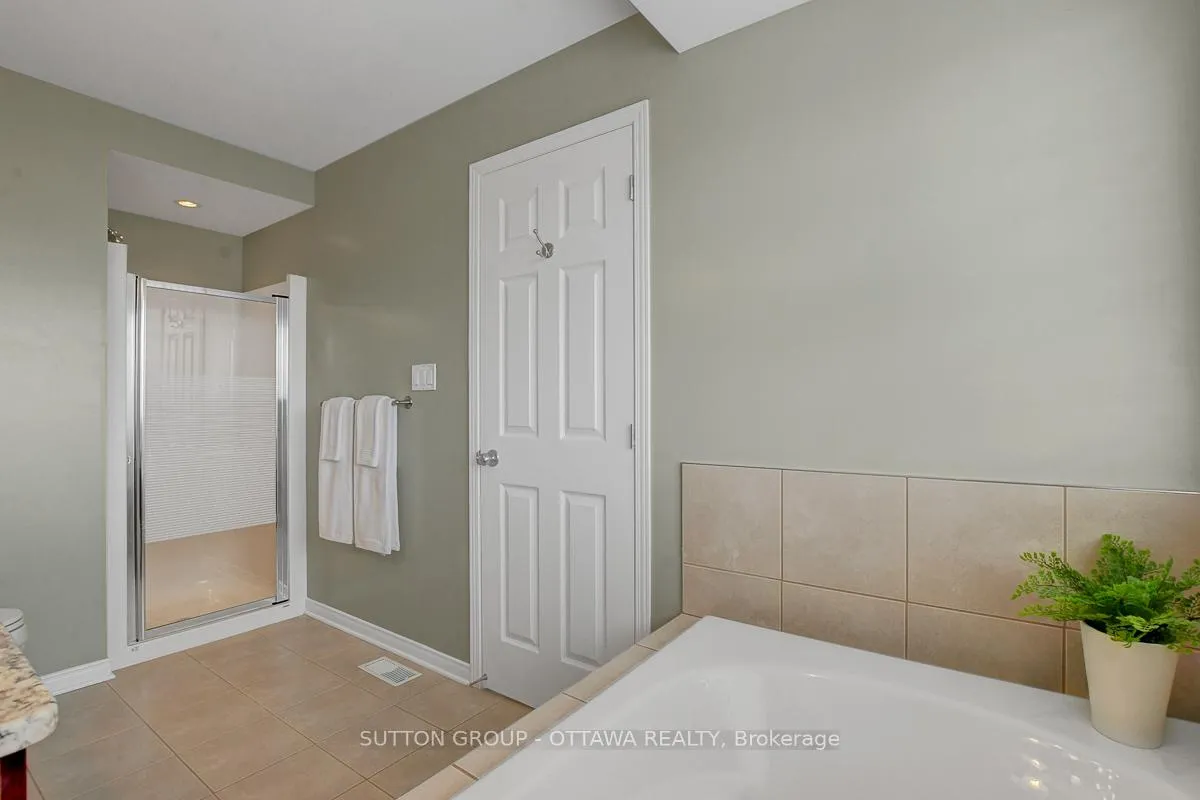 Photo 31 of 124 Cedardown Private, Ottawa, Barrhaven - Stonebridge — HOMEH