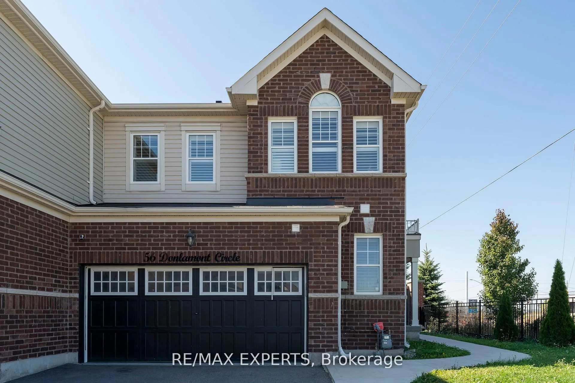 Photo 2 of 56 Donlamont Circle, Brampton, Northwest Brampton — HOMEH