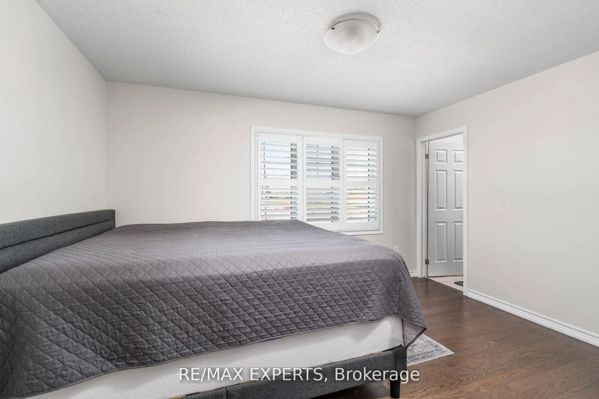 Photo 23 of 56 Donlamont Circle, Brampton, Northwest Brampton — HOMEH
