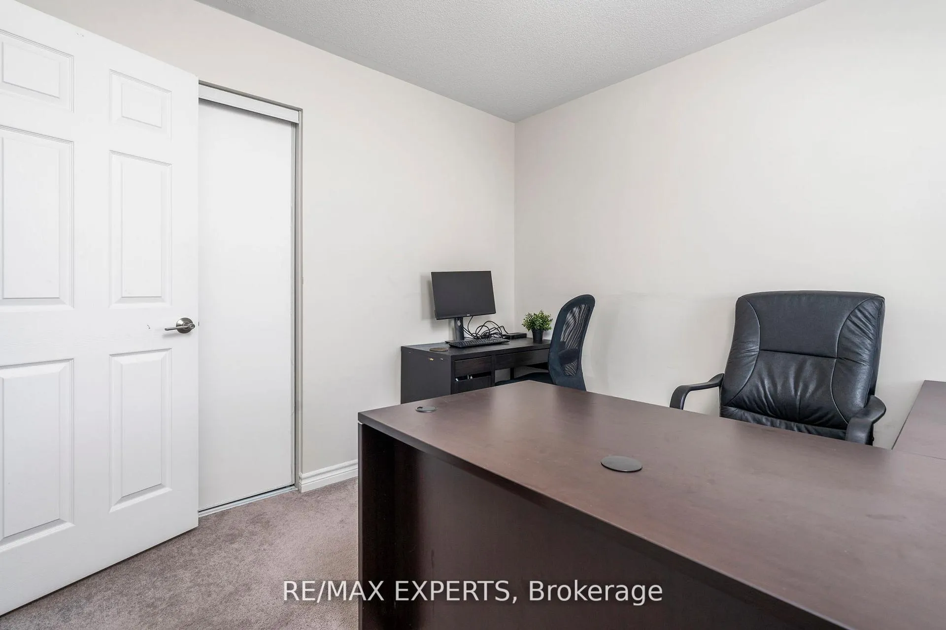 Photo 31 of 56 Donlamont Circle, Brampton, Northwest Brampton — HOMEH