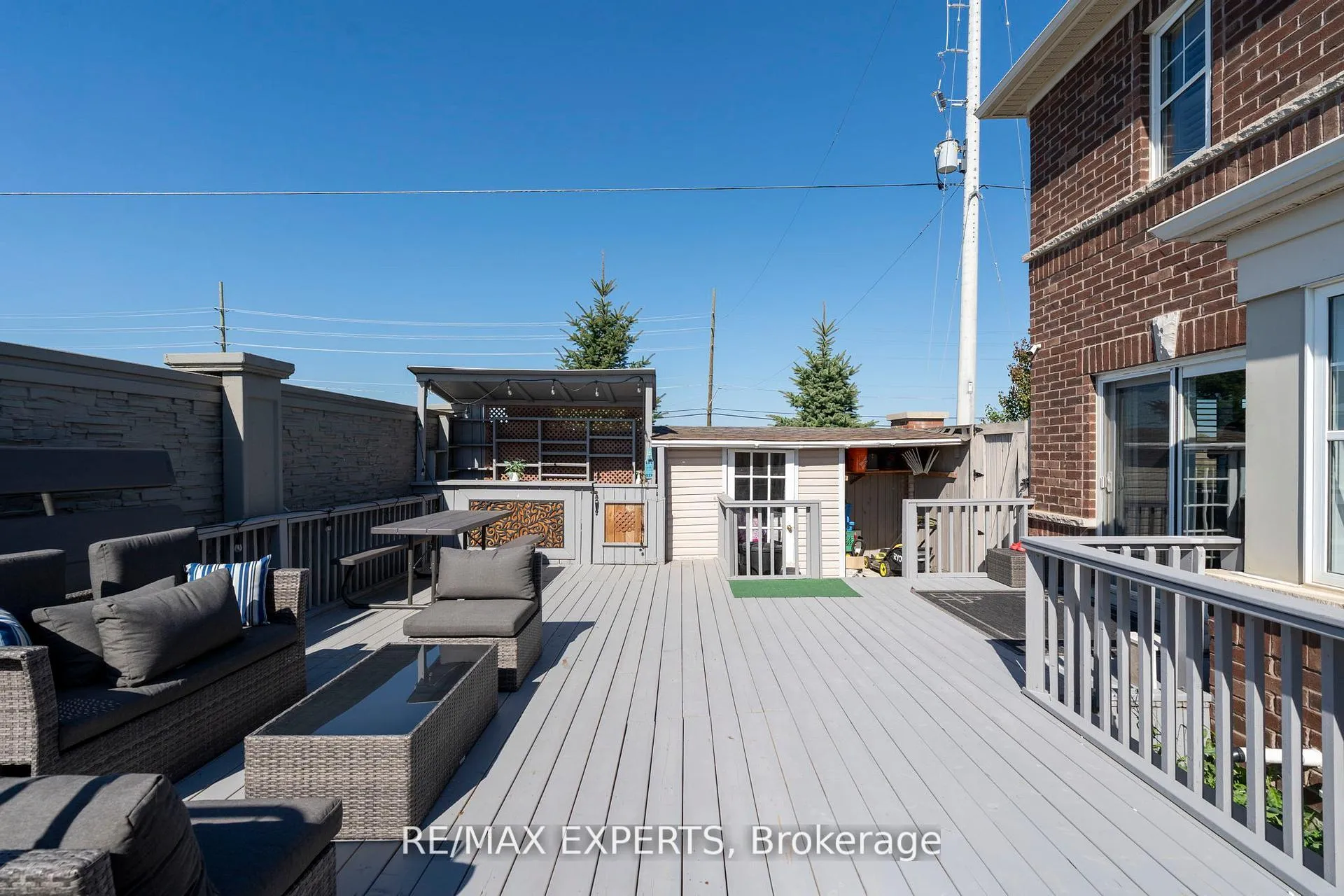 Photo 35 of 56 Donlamont Circle, Brampton, Northwest Brampton — HOMEH