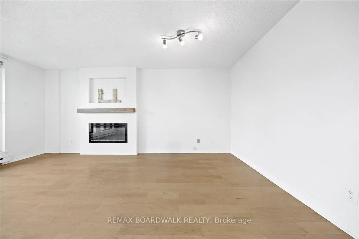 Photo 13 of Unit 308, 15 Murray Street, Ottawa, Lower Town/Byward Market — HOMEH