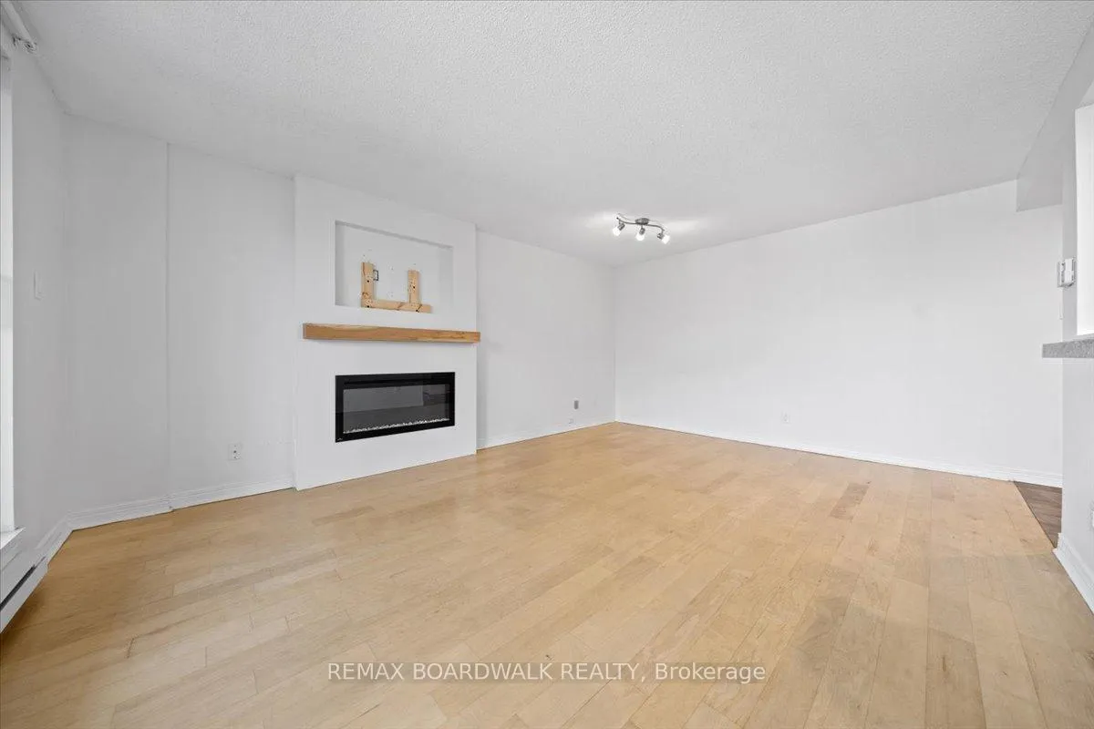 Photo 15 of Unit 308, 15 Murray Street, Ottawa, Lower Town/Byward Market — HOMEH