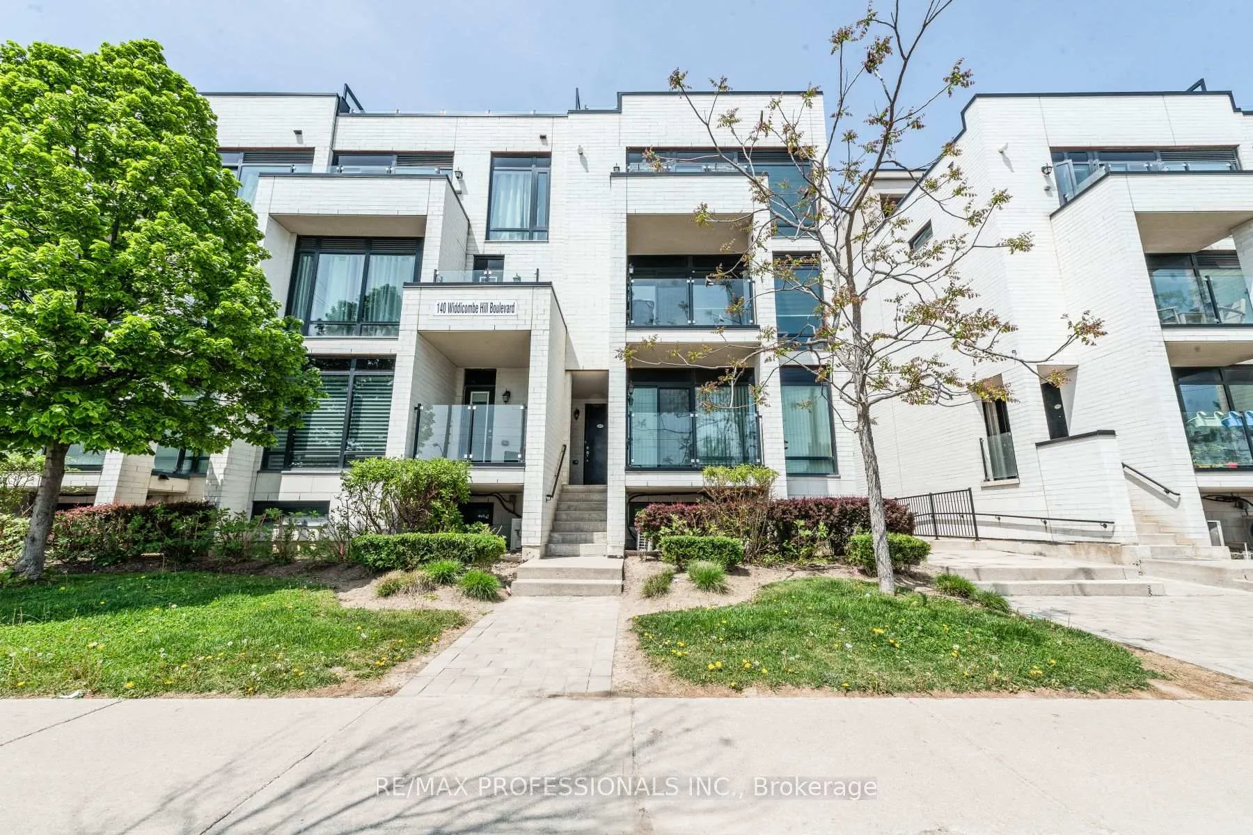 Front of Unit 601, 140 Widdicombe Hill Boulevard