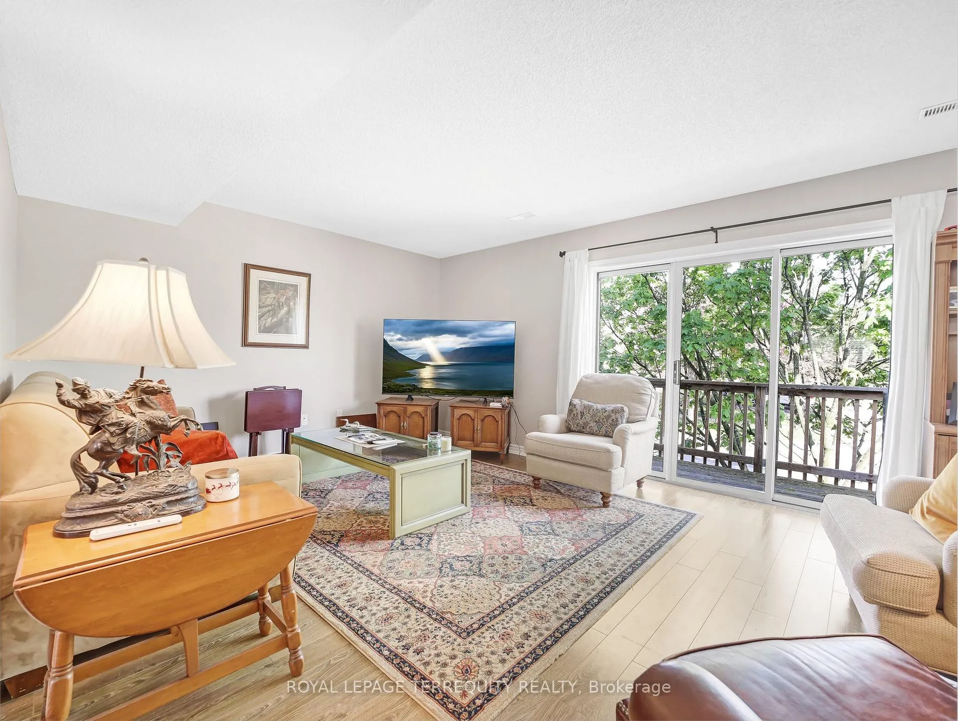 Photo 4 of Unit 51, 4045 Upper Middle Road, Burlington, Rose — HOMEH