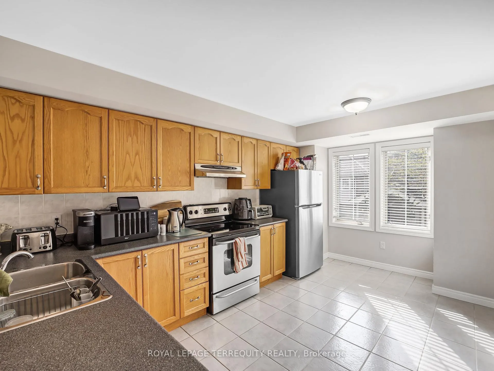 Photo 7 of Unit 51, 4045 Upper Middle Road, Burlington, Rose — HOMEH