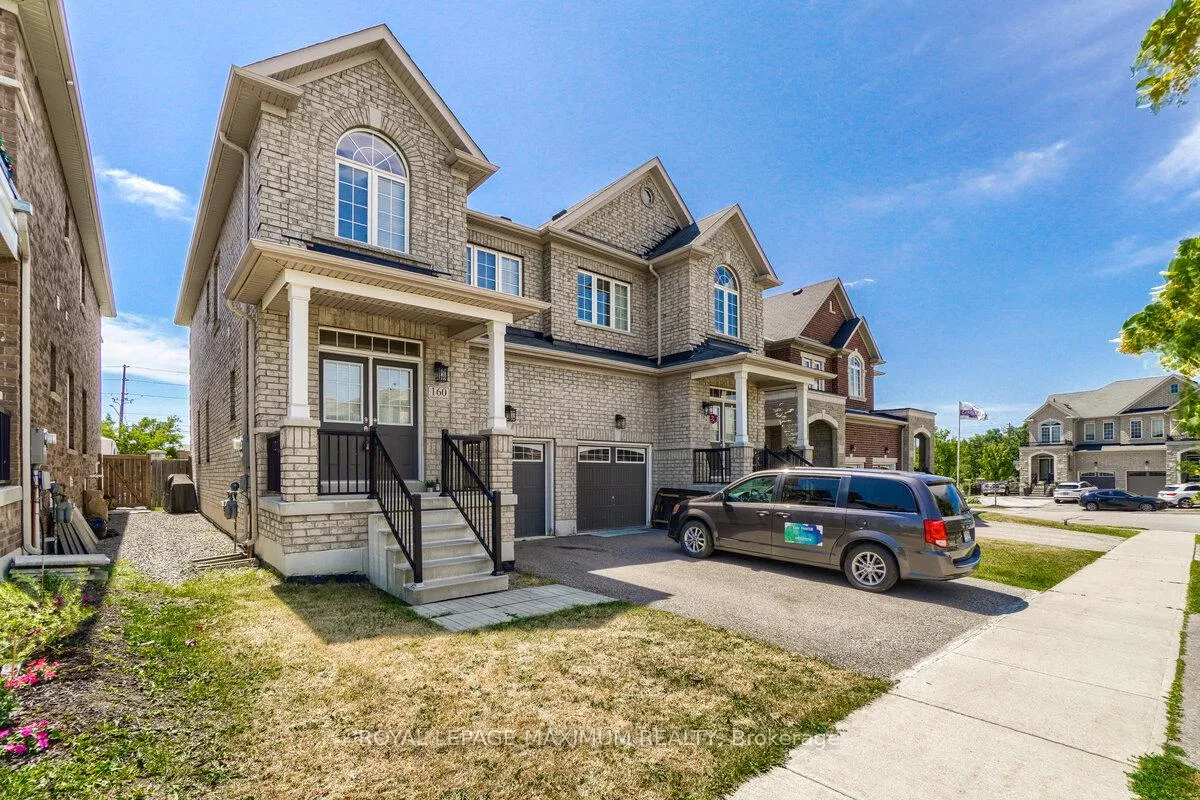 Photo 2 of 160 Gentile Circle, Vaughan, Elder Mills — HOMEH