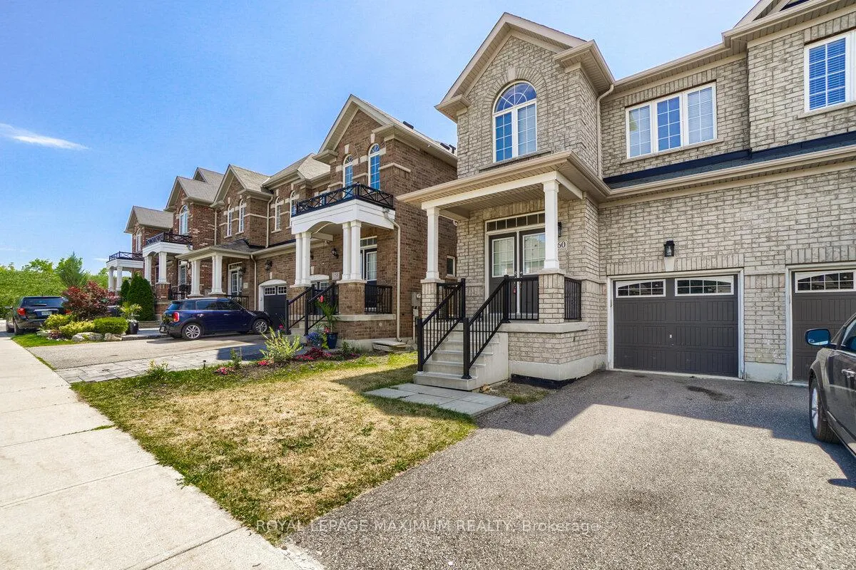 Photo 3 of 160 Gentile Circle, Vaughan, Elder Mills — HOMEH