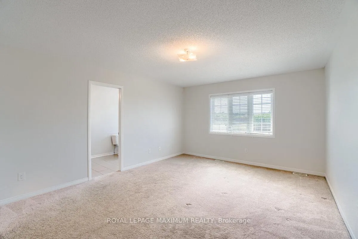 Photo 23 of 160 Gentile Circle, Vaughan, Elder Mills — HOMEH