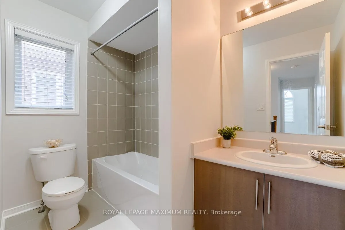 Photo 31 of 160 Gentile Circle, Vaughan, Elder Mills — HOMEH
