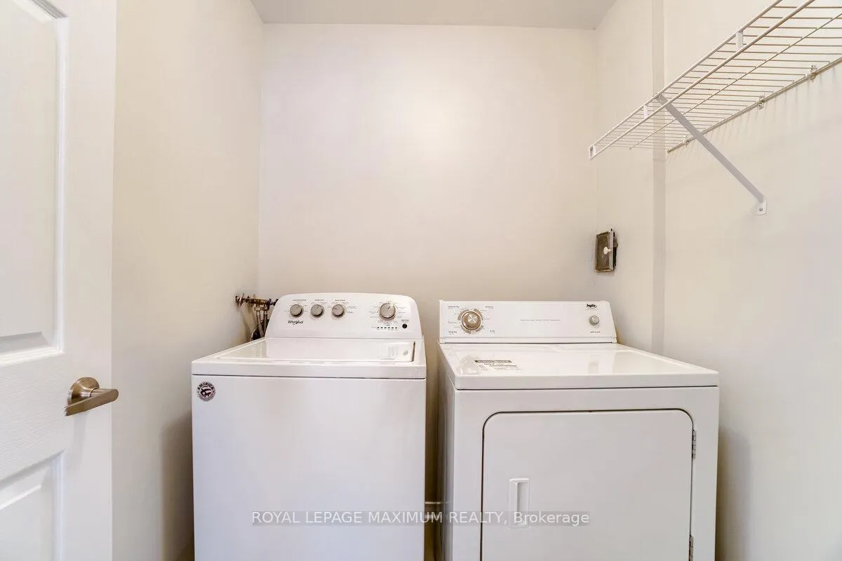 Photo 32 of 160 Gentile Circle, Vaughan, Elder Mills — HOMEH