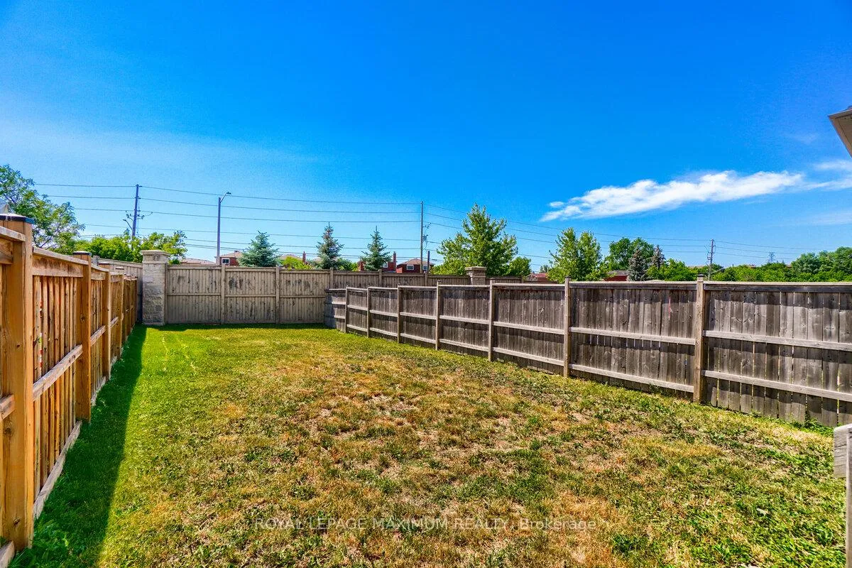 Photo 41 of 160 Gentile Circle, Vaughan, Elder Mills — HOMEH