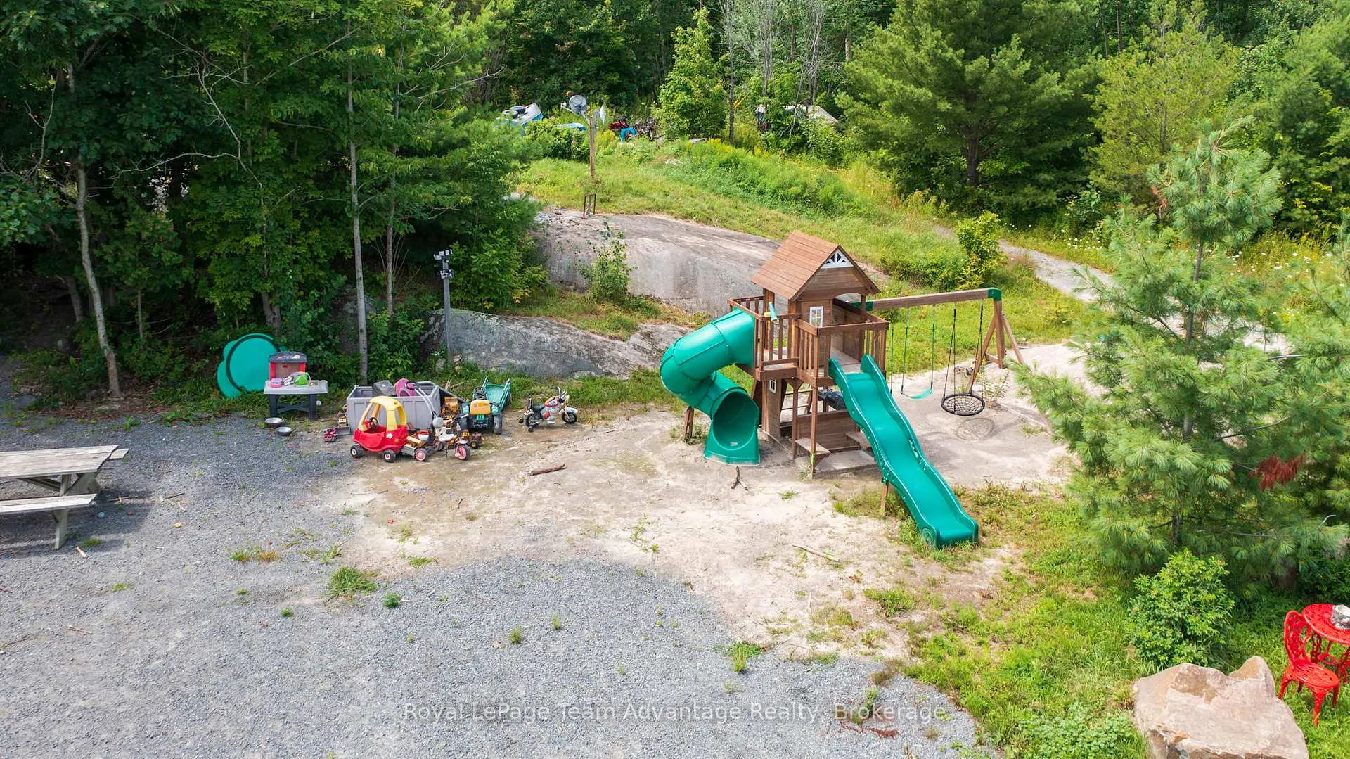 Photo 10 of 732 124 Highway, McKellar — HOMEH