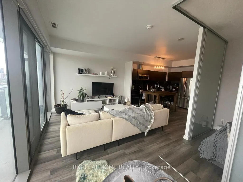 Photo 7 of Unit 3601, 70 Distillery Lane, Toronto, Waterfront Communities — HOMEH