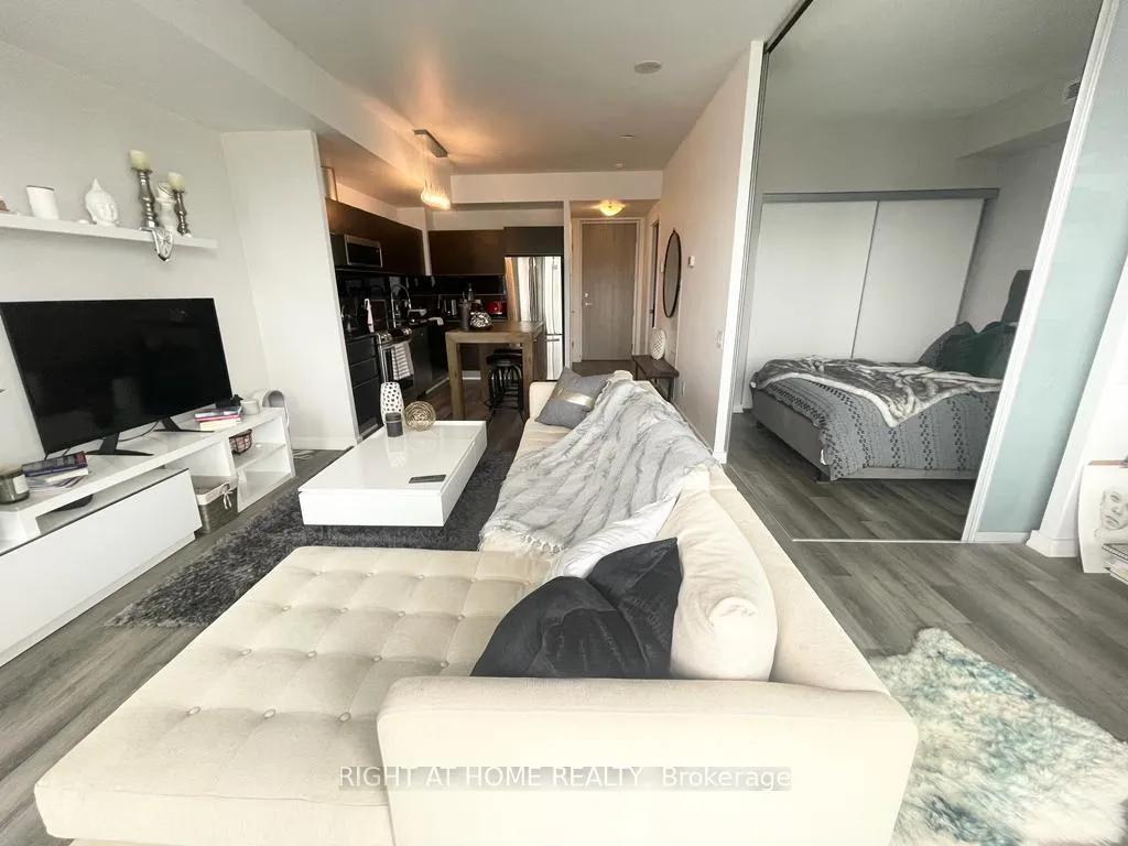Photo 11 of Unit 3601, 70 Distillery Lane, Toronto, Waterfront Communities — HOMEH