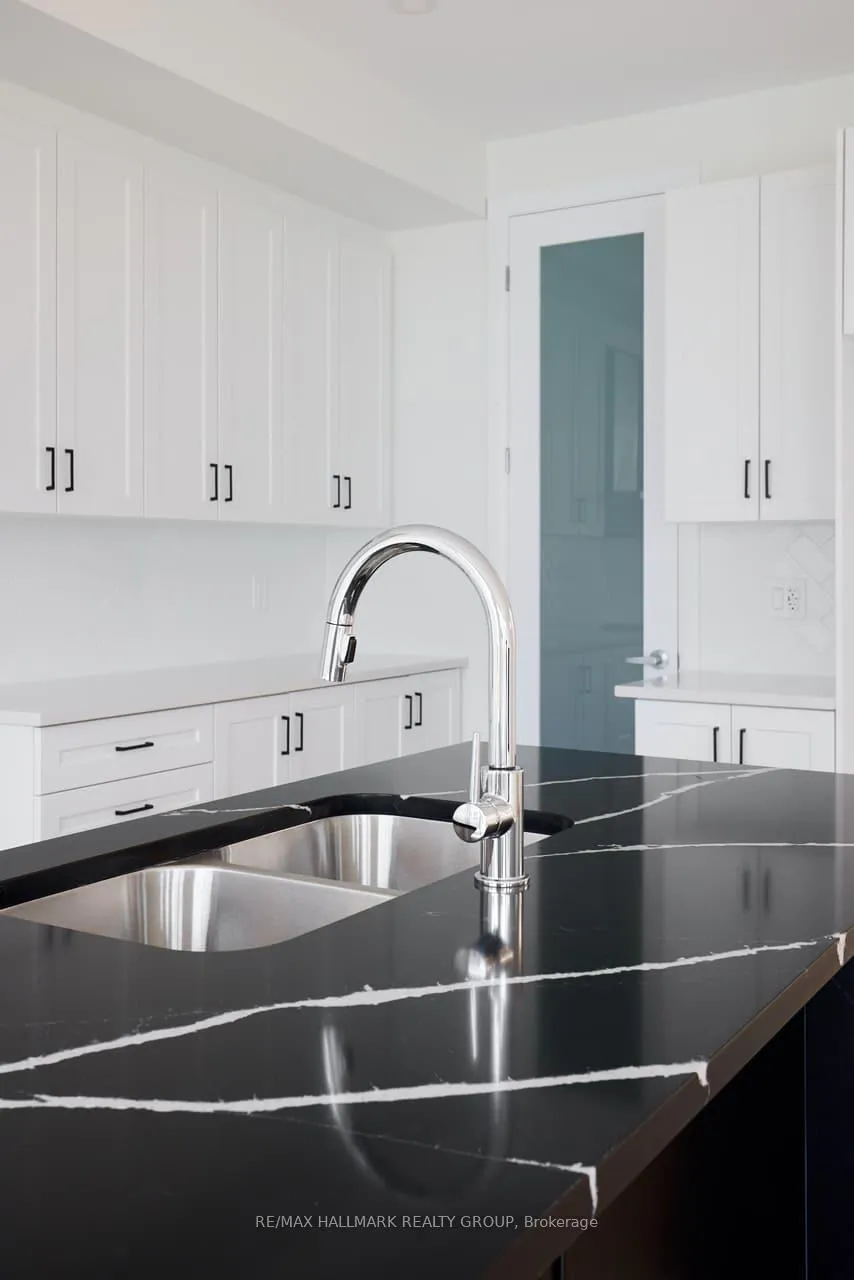 Photo 10 of 893 Persimmon Way, Ottawa, Chapel Hill South - Orleans Village — HOMEH