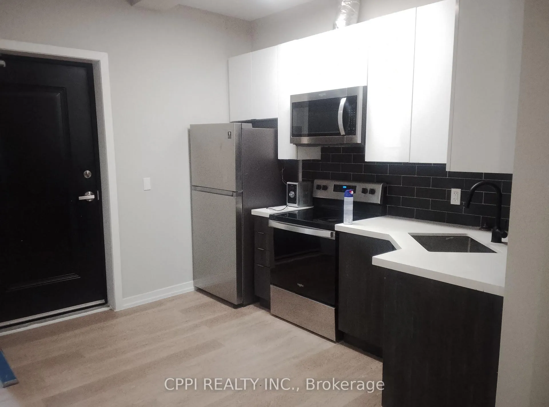Photo 3 of Unit 223, 140 Simcoe Street, Peterborough, Town Ward 3 — HOMEH