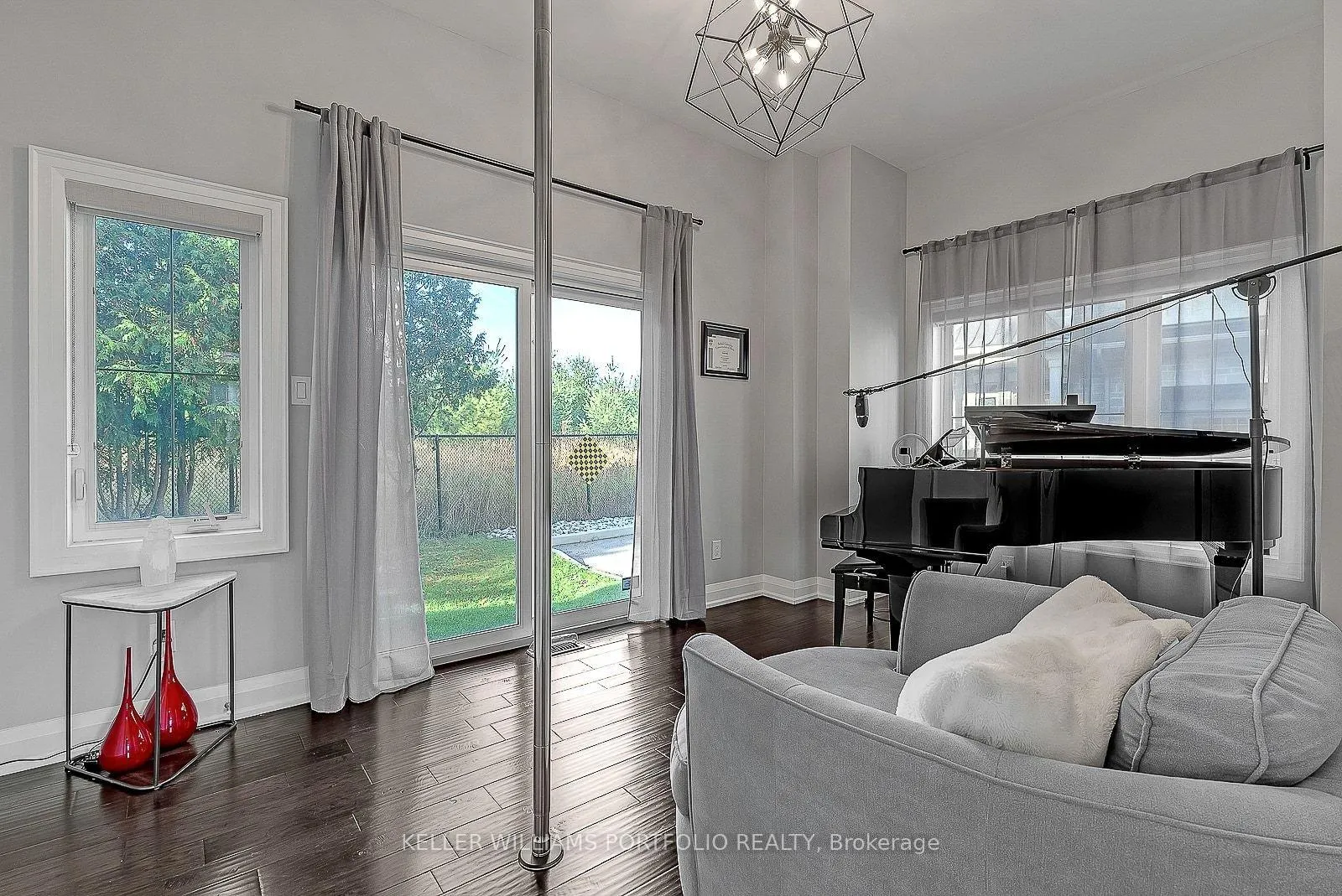 Photo 6 of 2016 Deerview Common, Oakville, Bronte Creek — HOMEH
