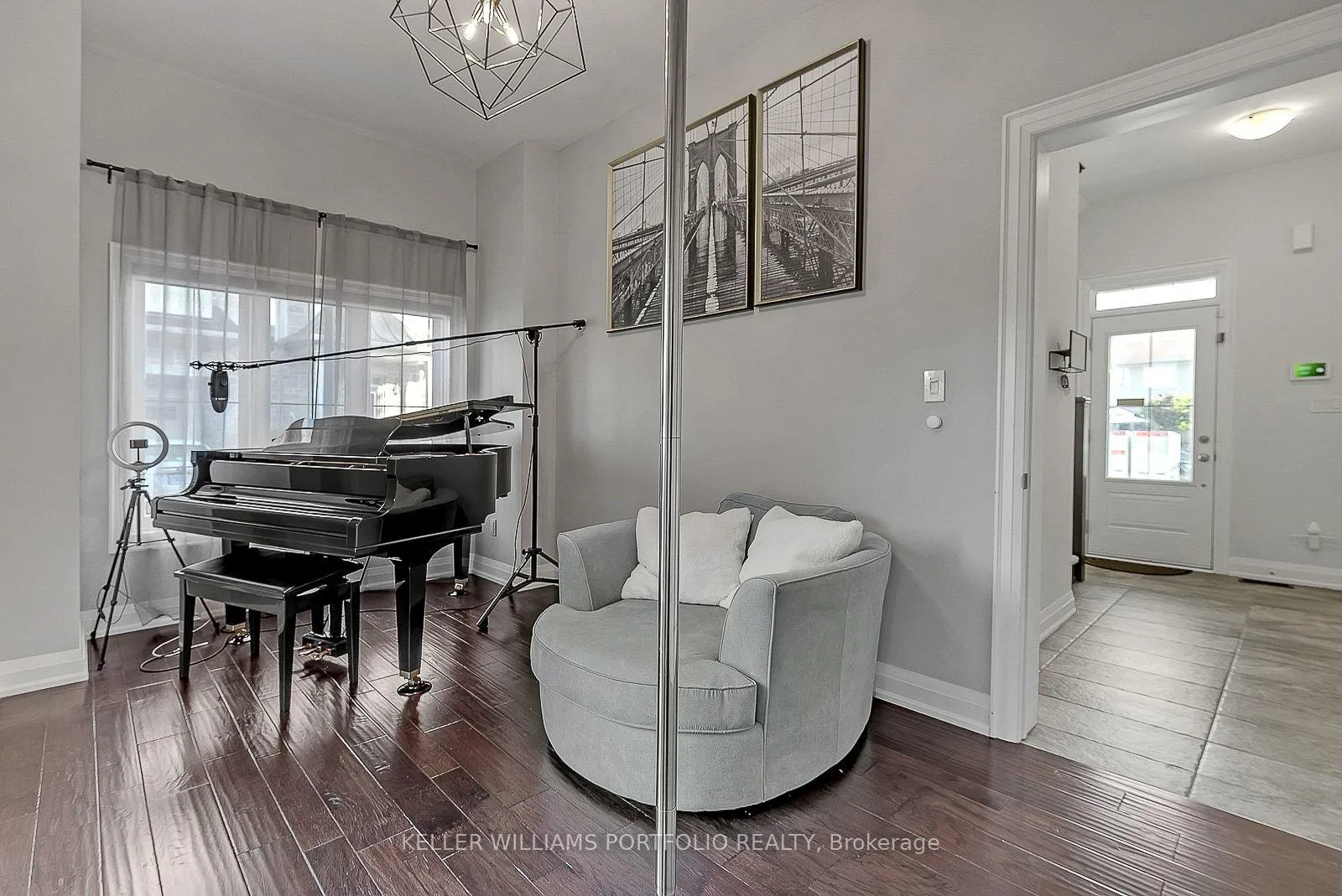 Photo 7 of 2016 Deerview Common, Oakville, Bronte Creek — HOMEH