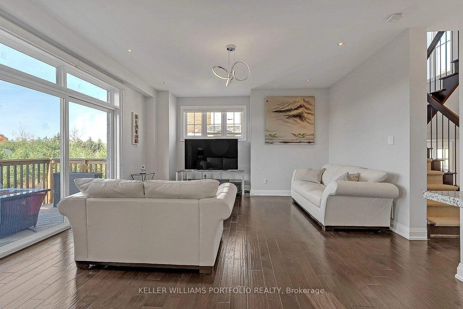 Photo 10 of 2016 Deerview Common, Oakville, Bronte Creek — HOMEH