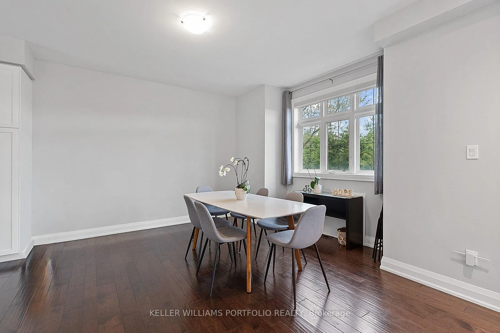 Photo 28 of 2016 Deerview Common, Oakville, Bronte Creek — HOMEH