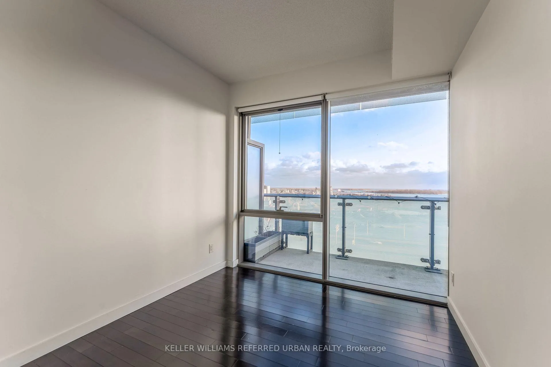 Photo 4 of Unit 1208, 70 Distillery Lane, Toronto, Waterfront Communities — HOMEH