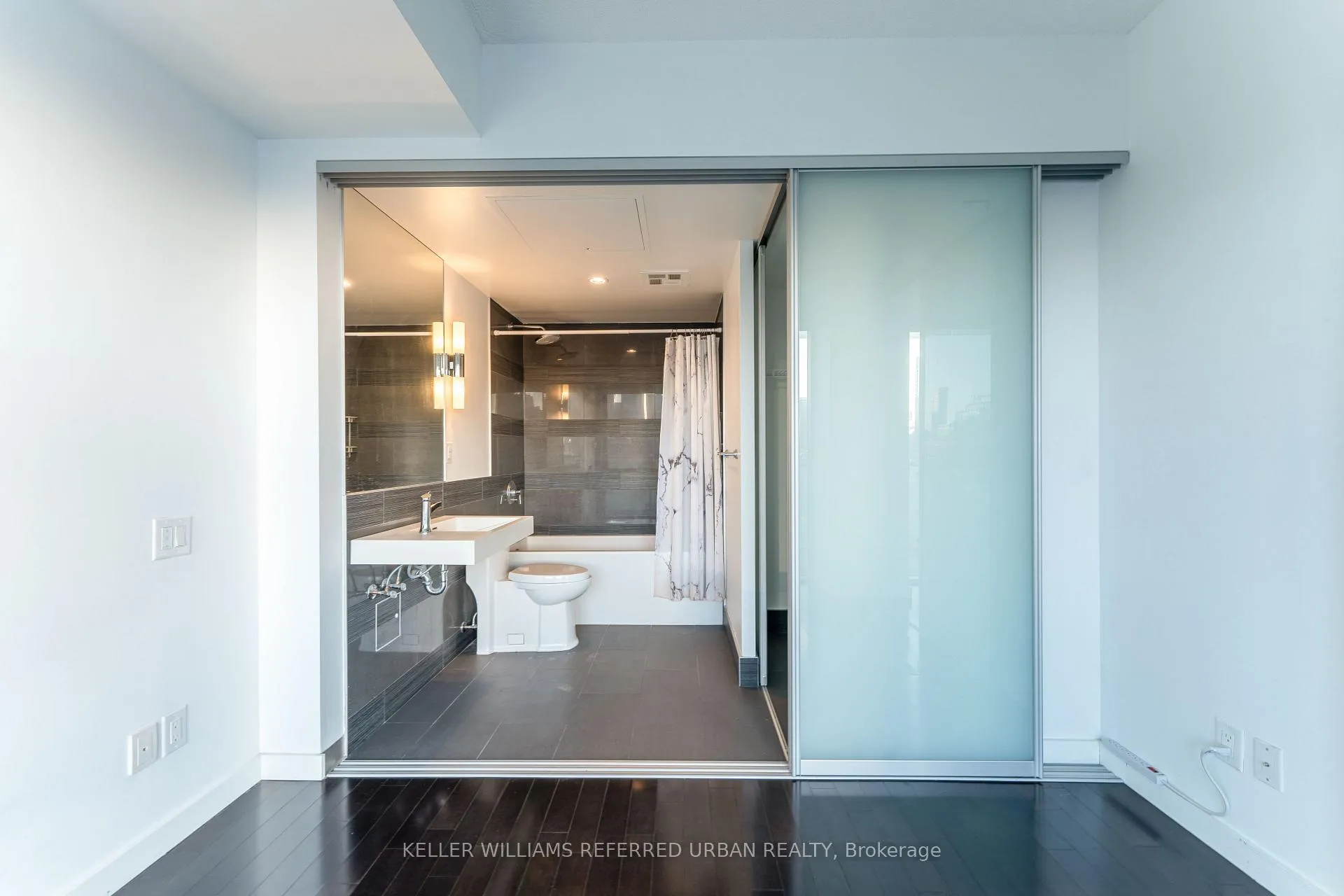 Photo 5 of Unit 1208, 70 Distillery Lane, Toronto, Waterfront Communities — HOMEH