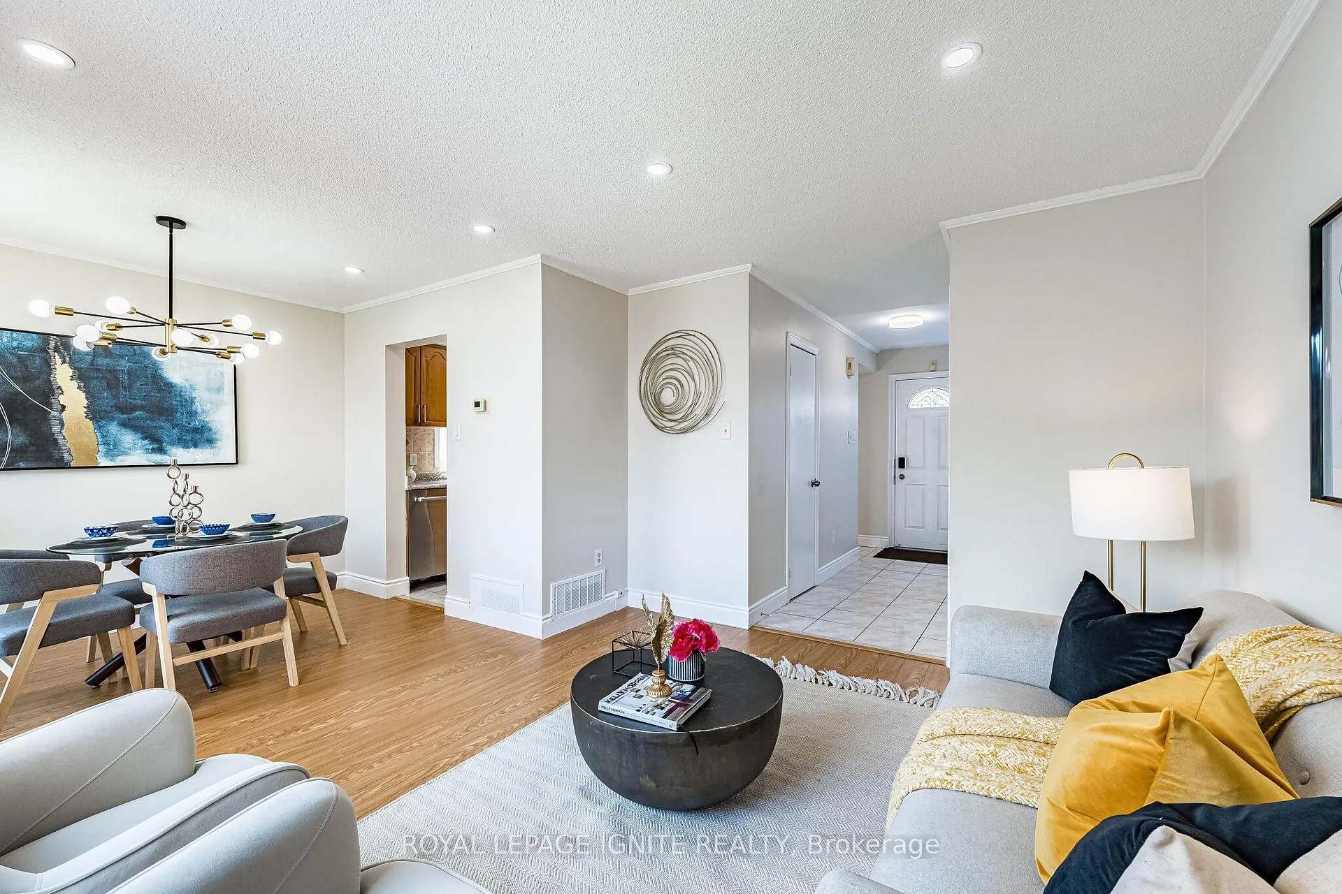 Photo 14 of 73 Cutters Crescent, Brampton, Fletcher's West — HOMEH