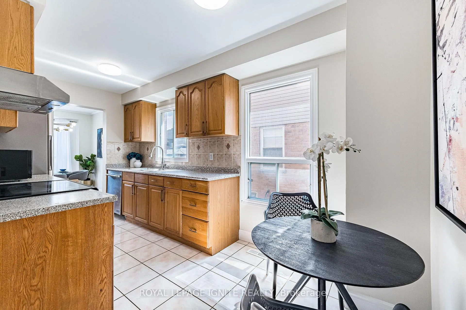 Photo 21 of 73 Cutters Crescent, Brampton, Fletcher's West — HOMEH