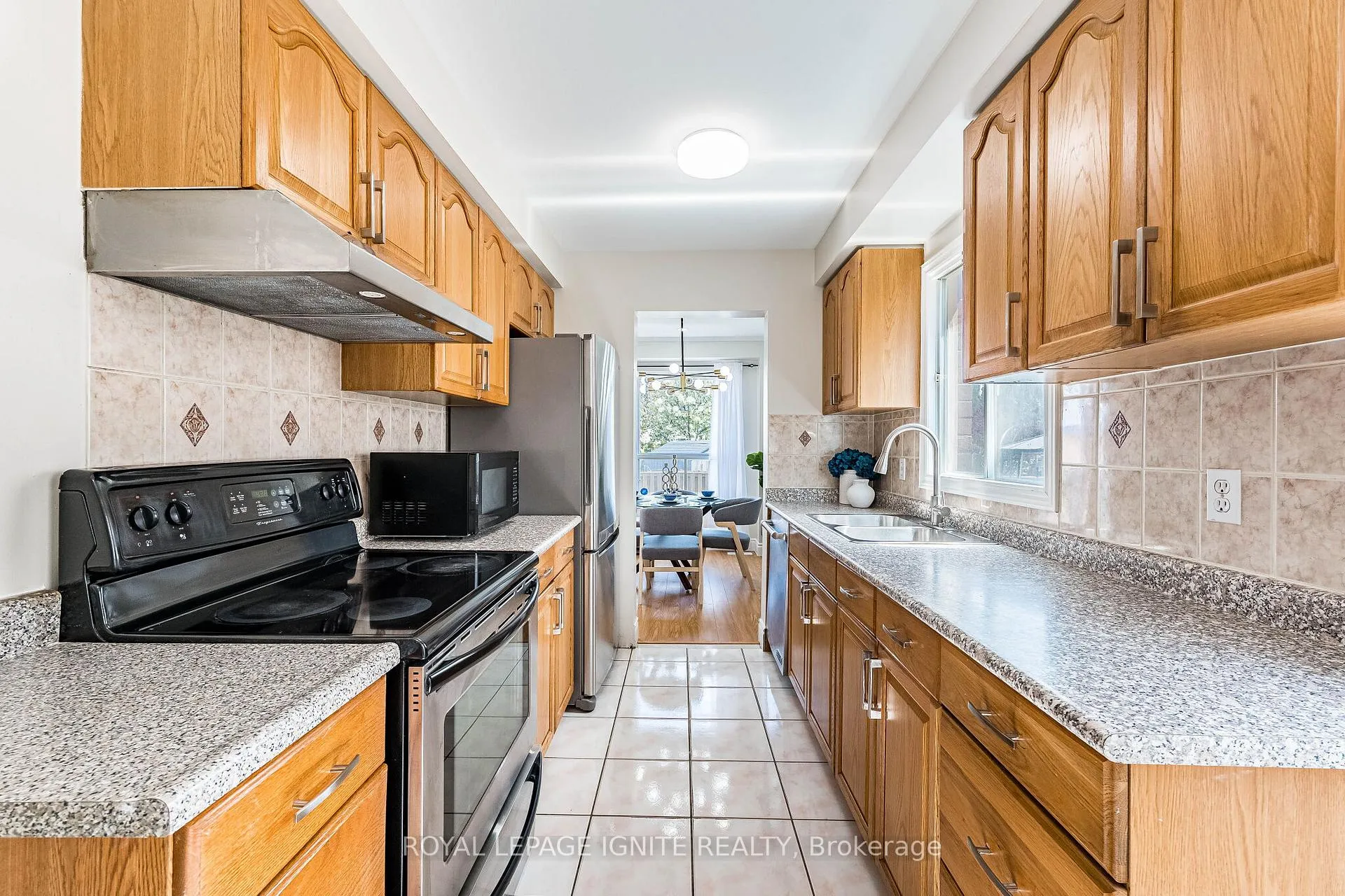 Photo 22 of 73 Cutters Crescent, Brampton, Fletcher's West — HOMEH
